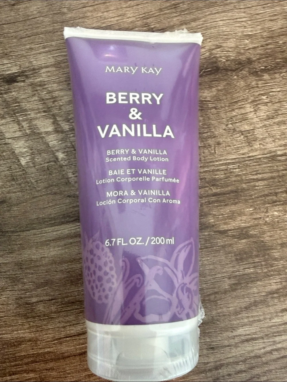 Mary Kay Berry & Vanilla Set of Body Lotion & Shower Gel